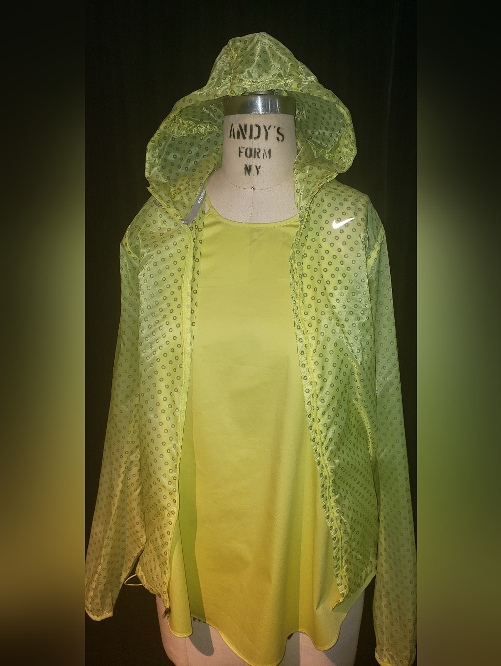 Nike Runner Neon Lime Green Reflector Hoodie Foldable Jacket L - Picture 5 of 15